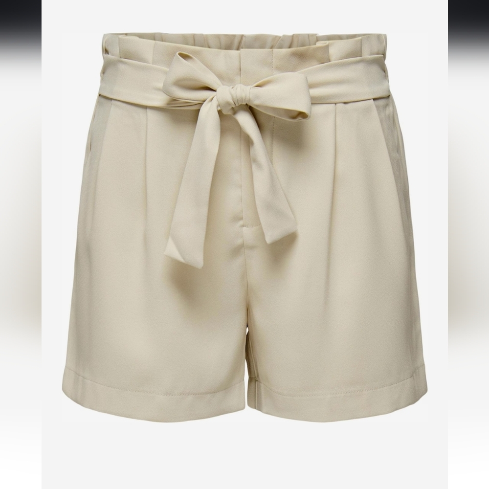 NWT RARE "Vero Moda" AWARE. High-waisted